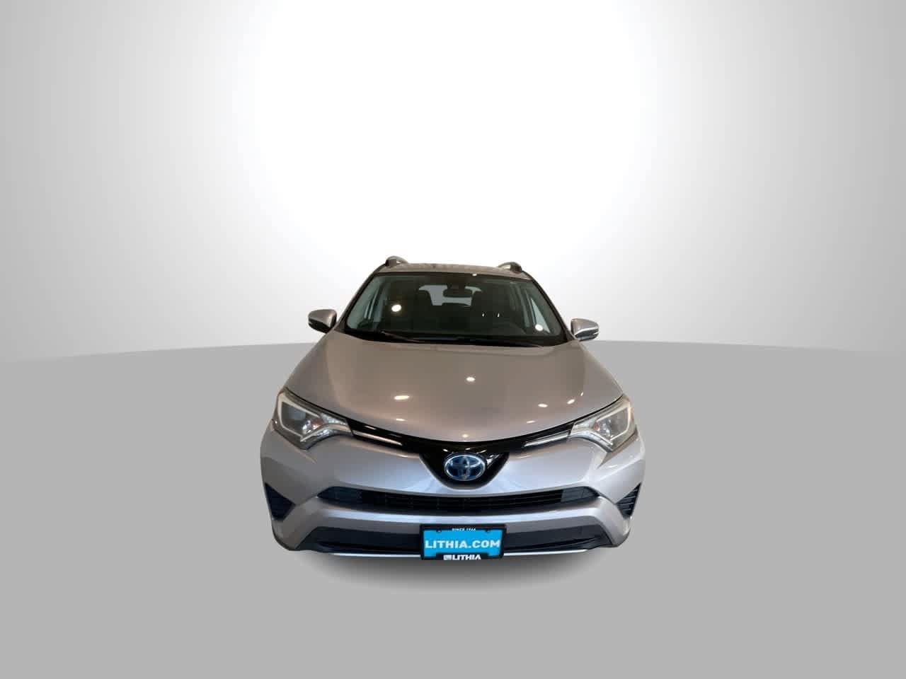 Thumbnail: 2018 Toyota RAV4 - 3