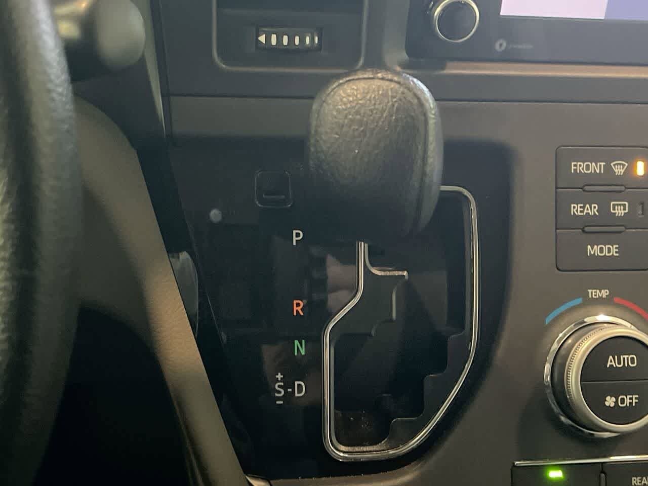 Thumbnail: 2020 Toyota Sienna - 20