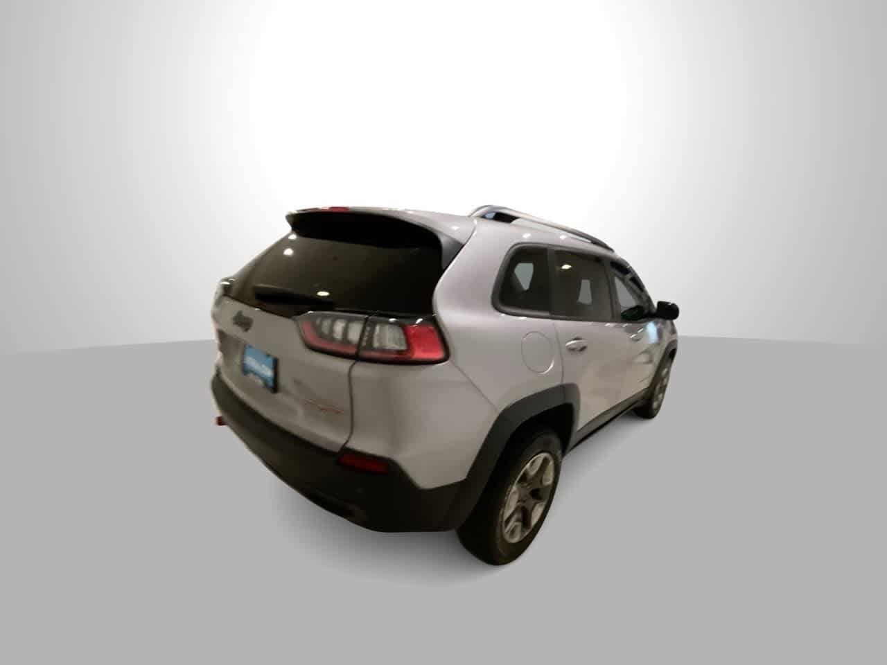 Thumbnail: 2019 Jeep Cherokee - 8