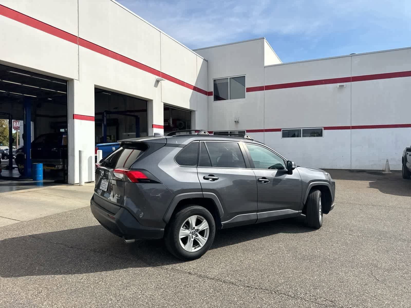 Thumbnail: 2021 Toyota RAV4 - 12