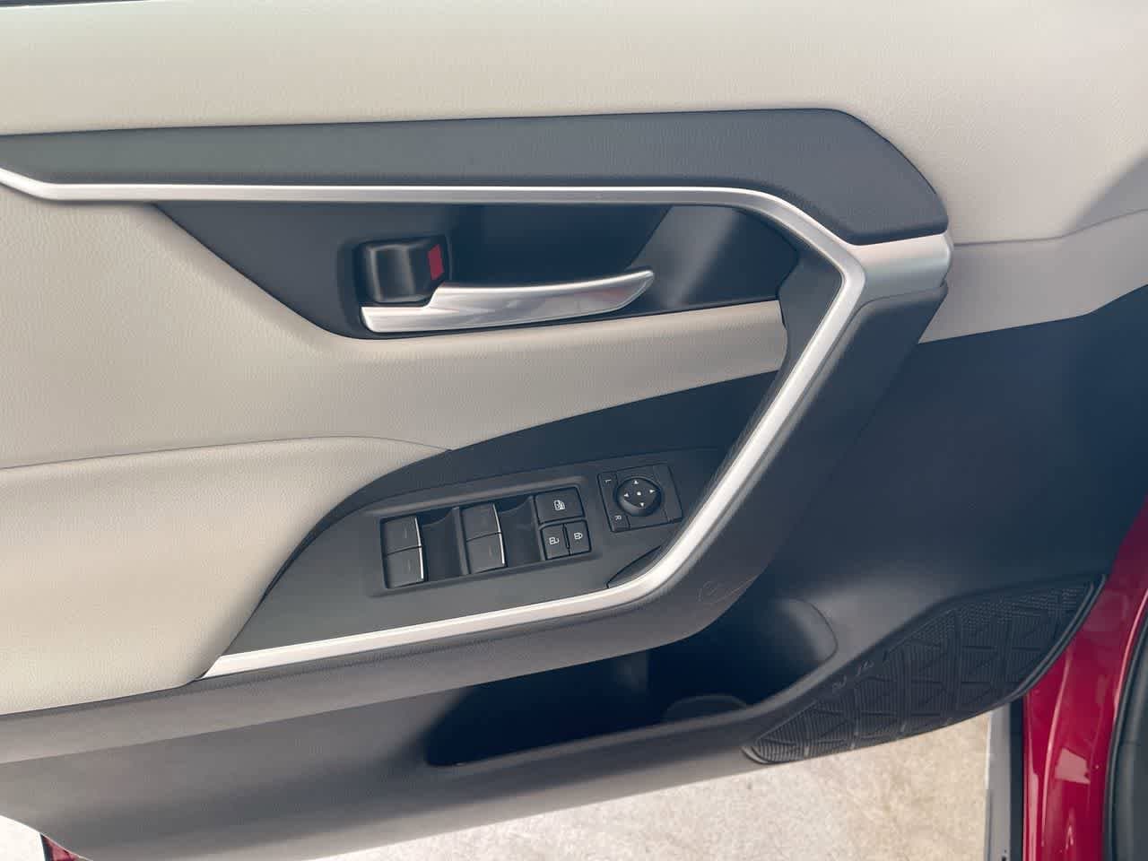 Thumbnail: 2025 Toyota RAV4 - 13