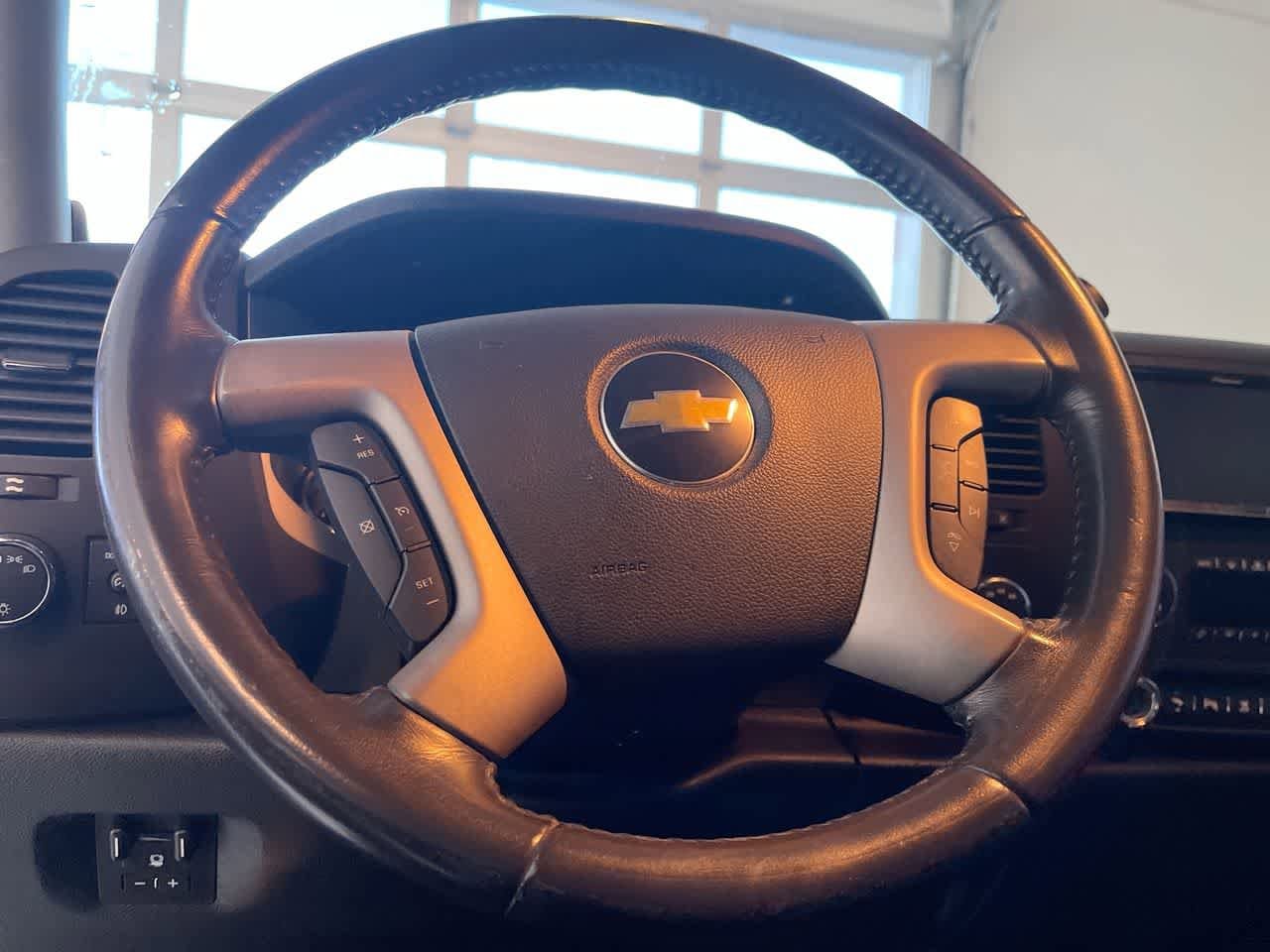 Thumbnail: 2011 Chevrolet Silverado 2500 - 14