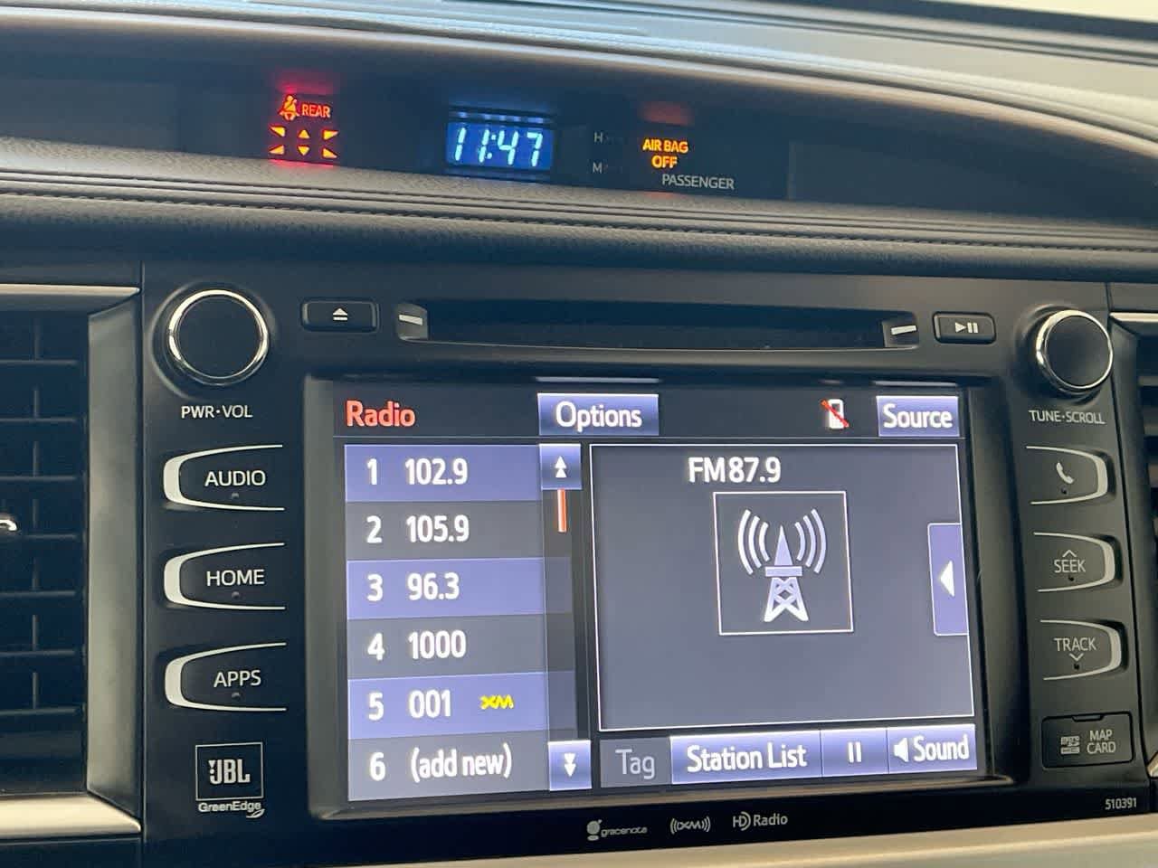 Thumbnail: 2019 Toyota Highlander - 16