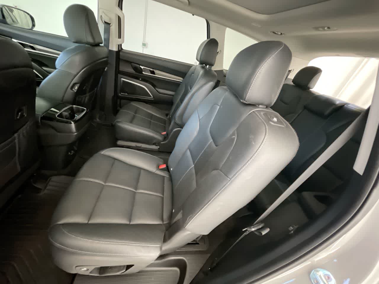Thumbnail: 2022 Kia Telluride - 23