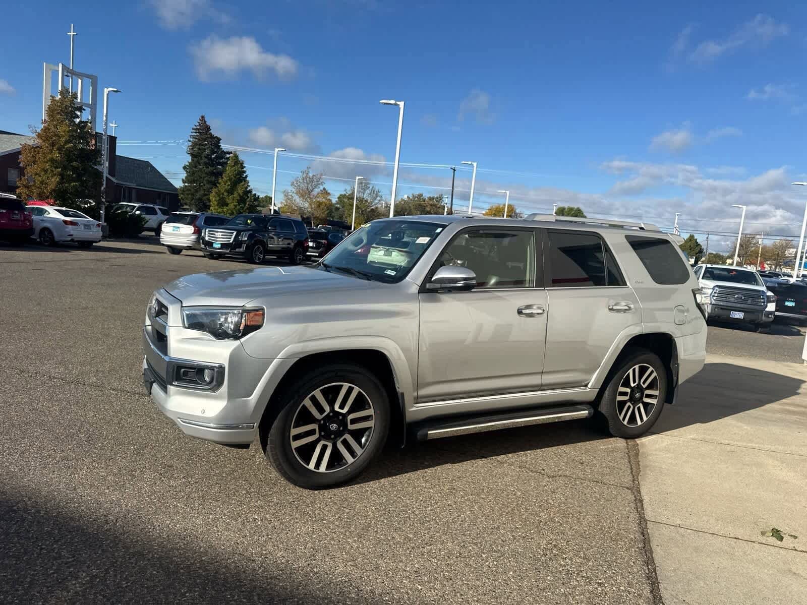 Thumbnail: 2020 Toyota 4Runner - 24