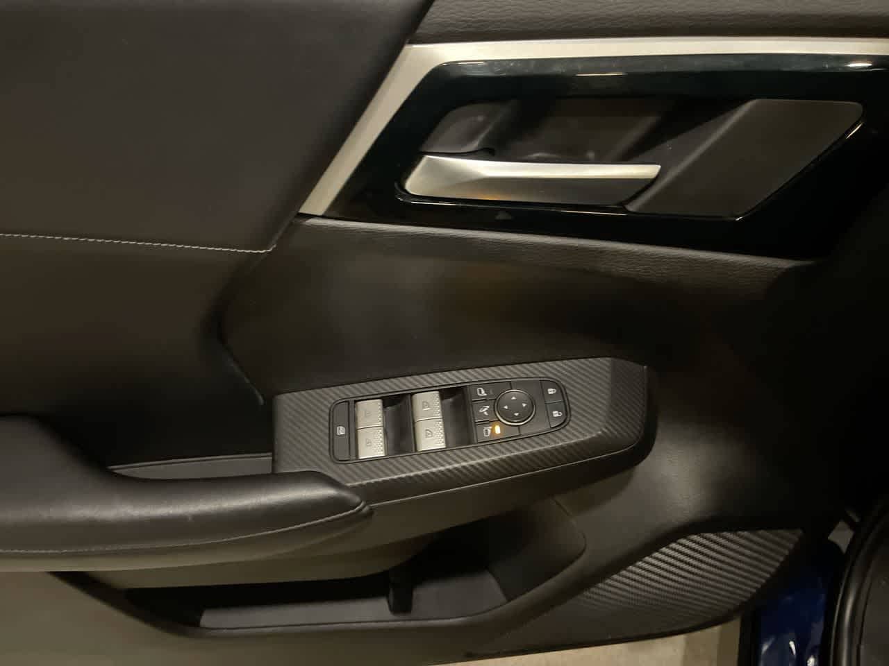 Thumbnail: 2023 Mitsubishi Outlander - 13