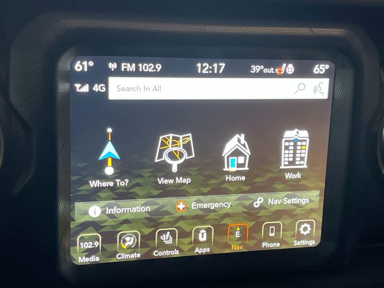 Thumbnail: 2022 Jeep Wrangler - 18