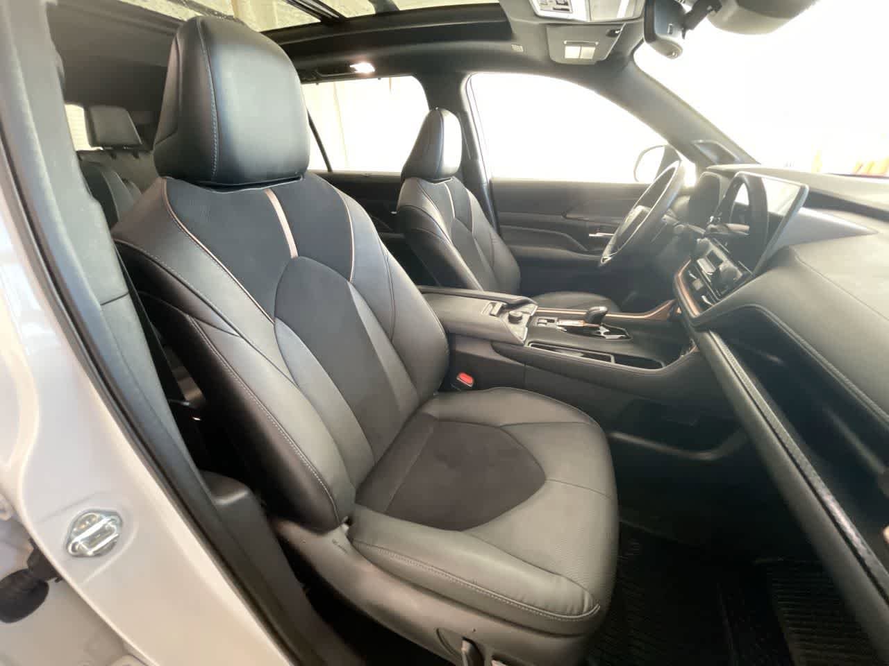 Thumbnail: 2024 Toyota Grand Highlander - 26