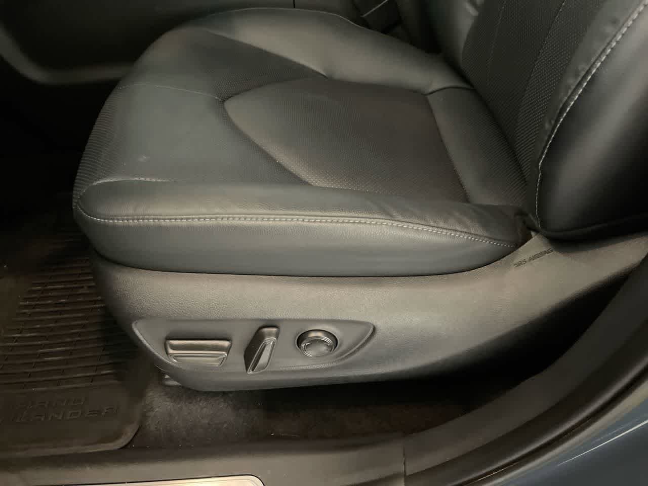 Thumbnail: 2025 Toyota Grand Highlander - 12