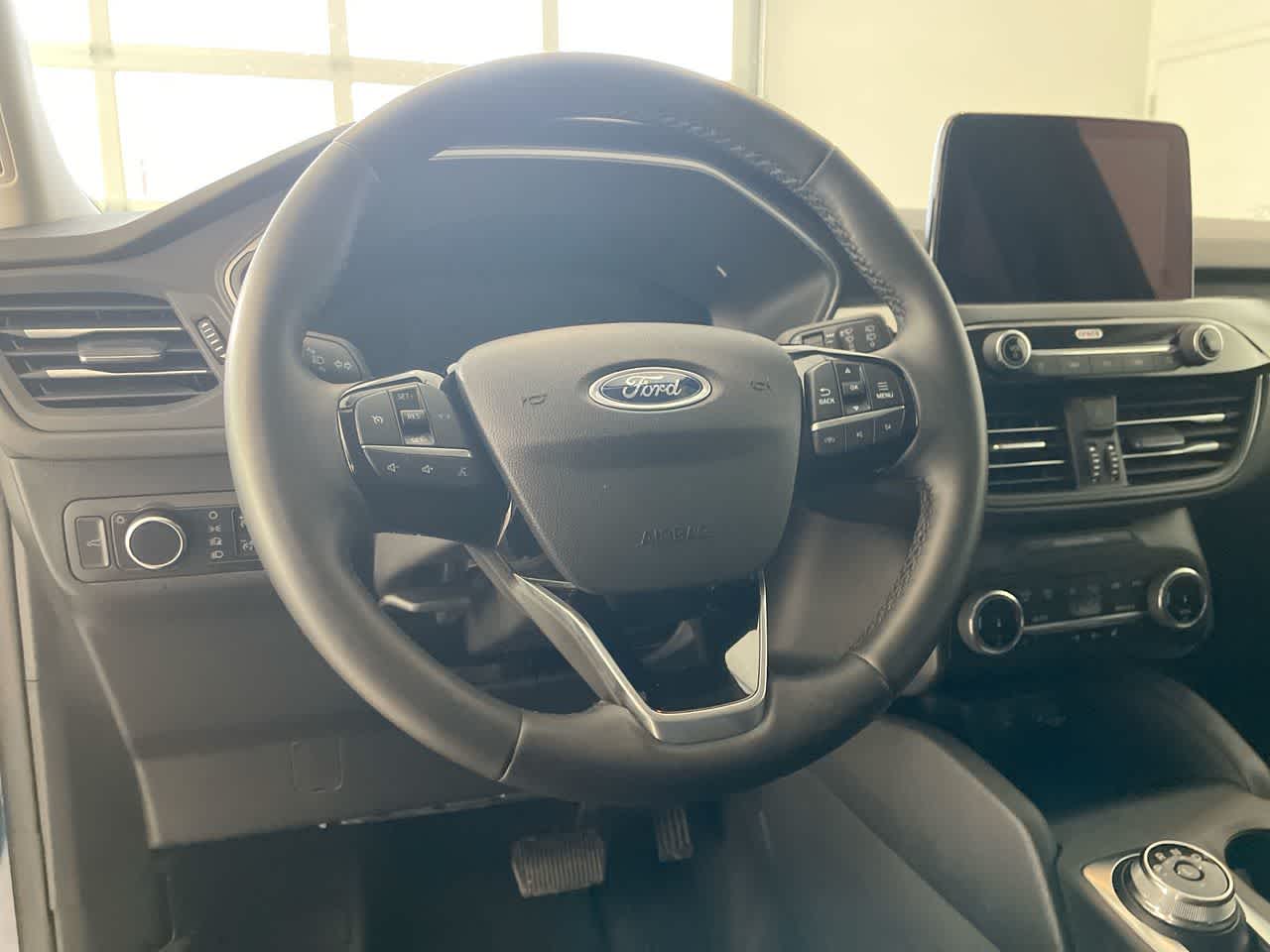 Thumbnail: 2023 Ford Escape - 14