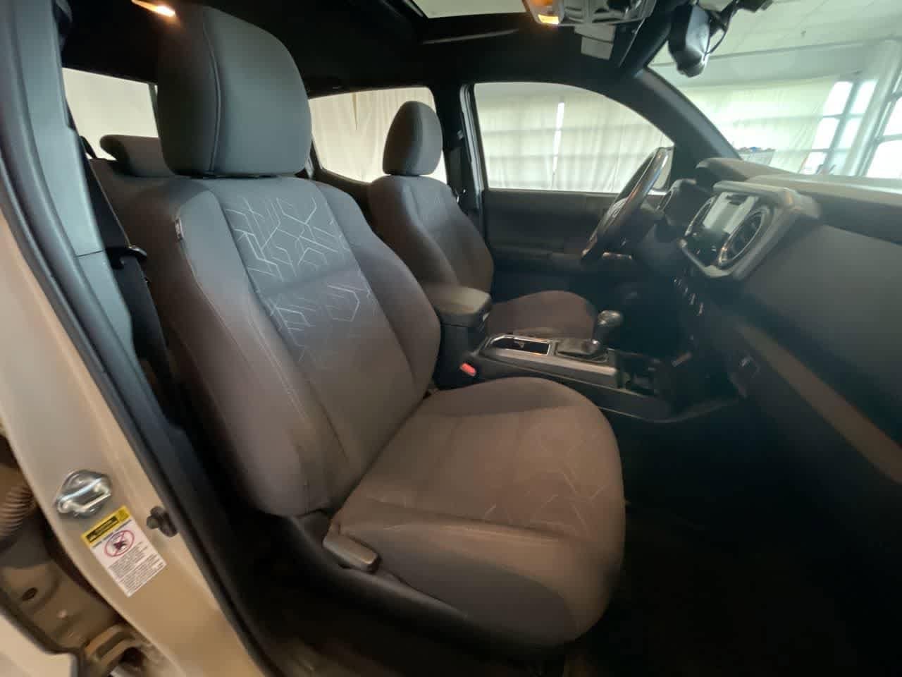 Thumbnail: 2017 Toyota Tacoma - 25