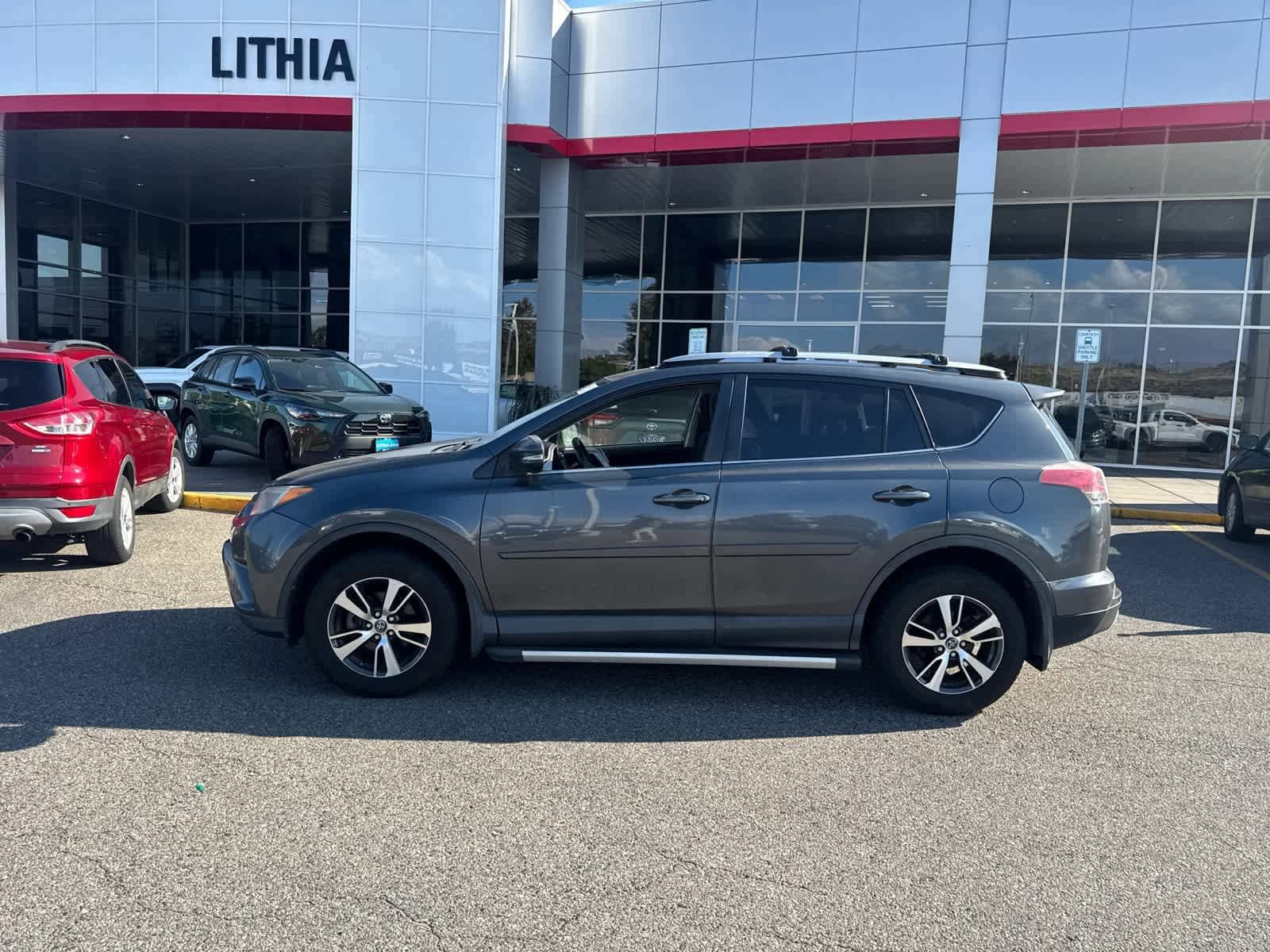 Thumbnail: 2018 Toyota RAV4 - 2
