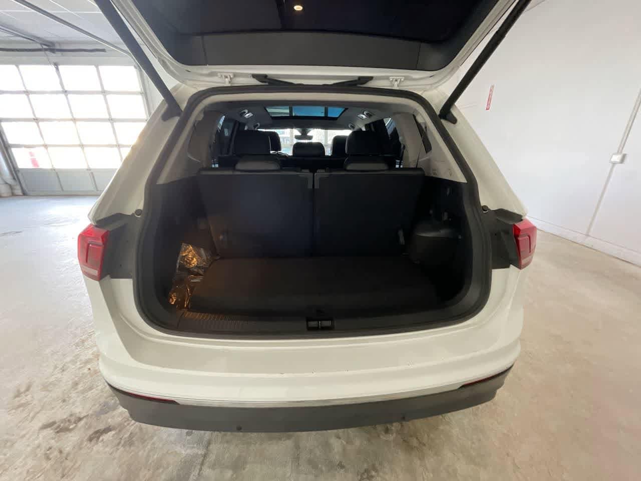 Thumbnail: 2021 Volkswagen Tiguan - 25