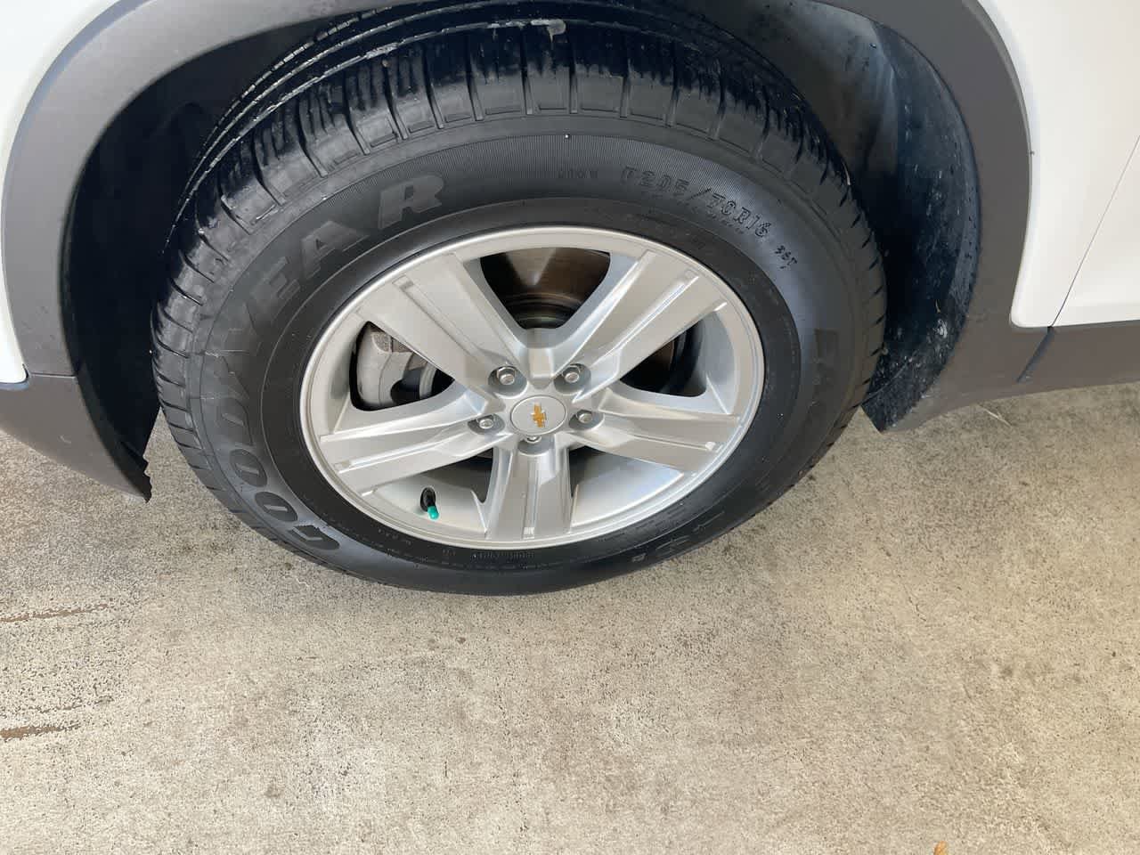 Thumbnail: 2018 Chevrolet Trax - 10