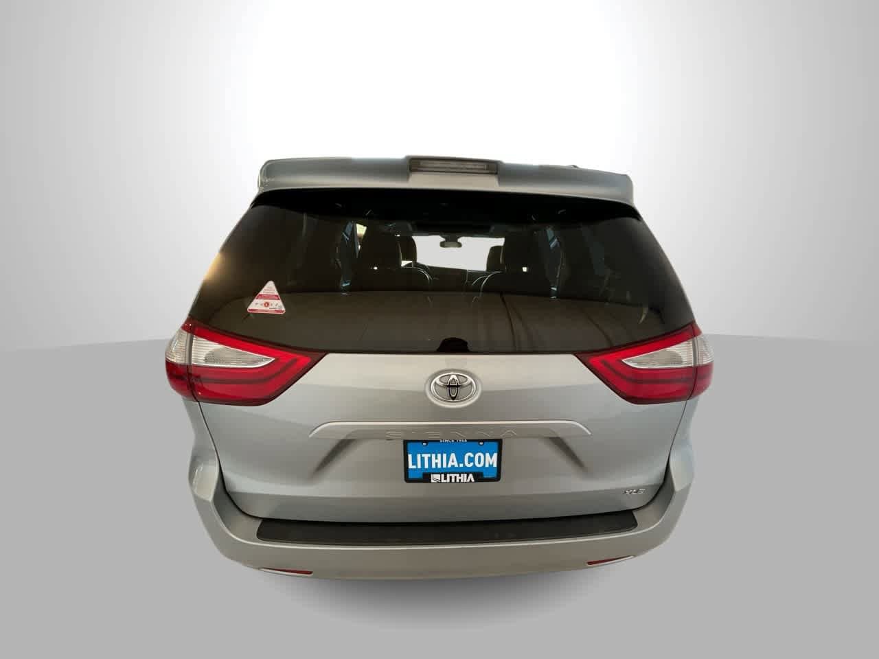 Thumbnail: 2019 Toyota Sienna - 7