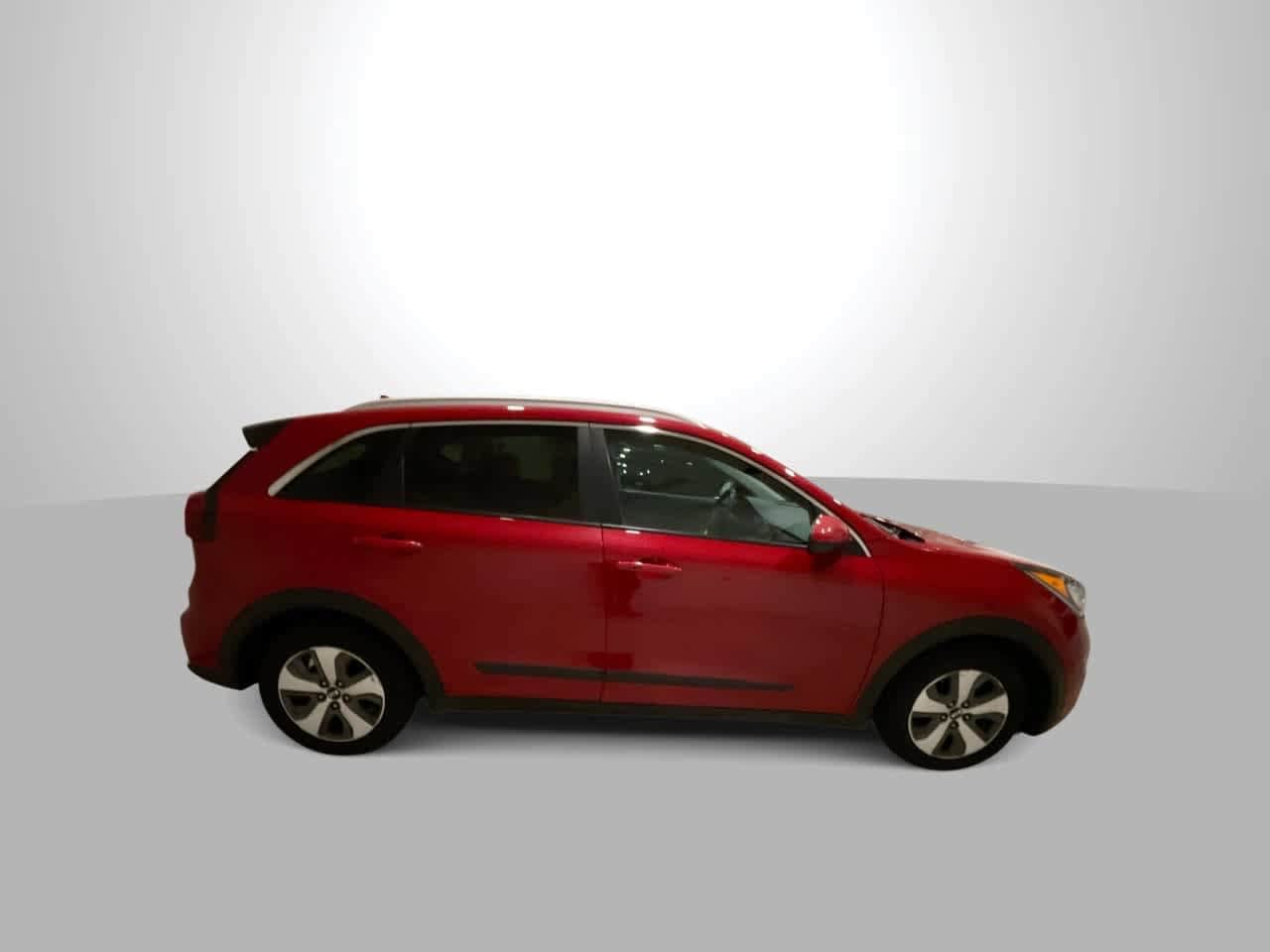 Thumbnail: 2017 Kia Niro - 9