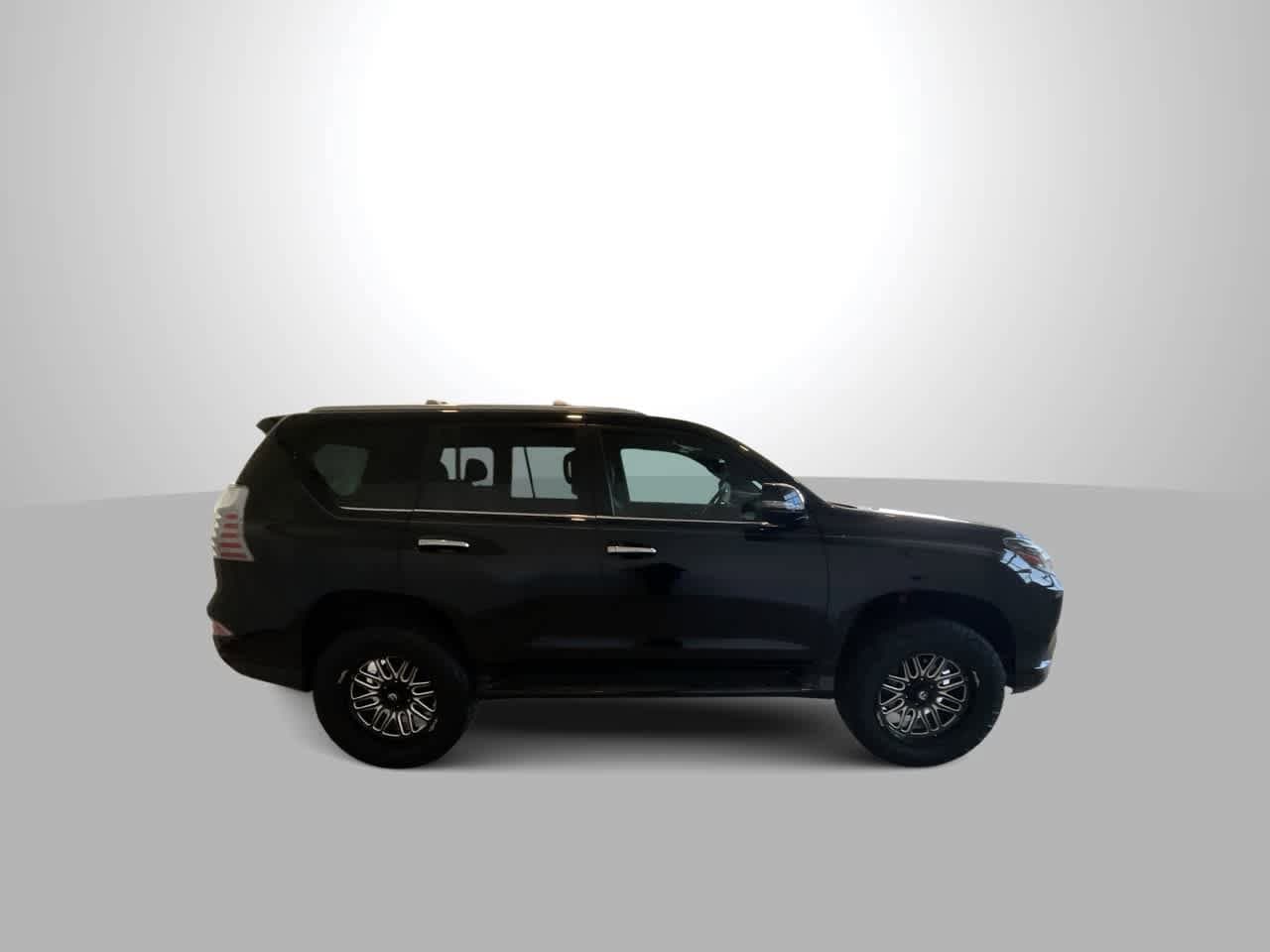 Thumbnail: 2021 Lexus GX - 9