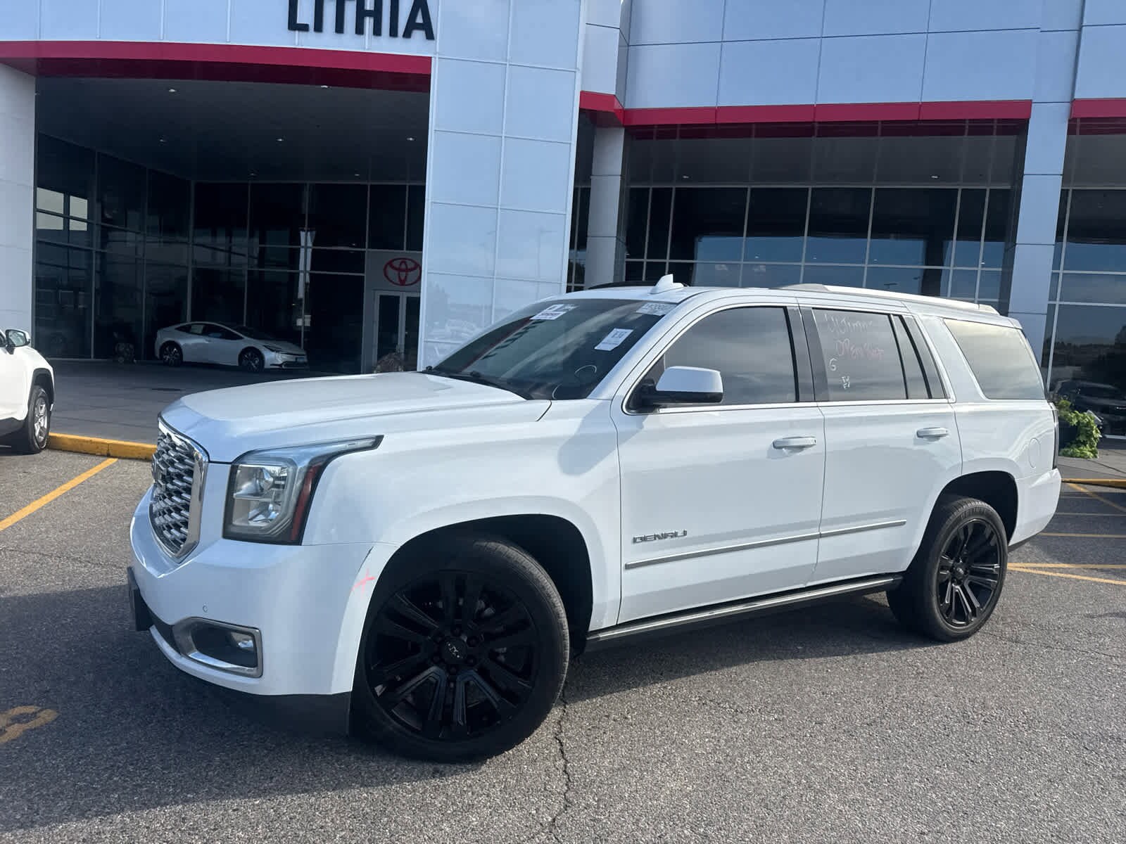 2018 Gmc Yukon Denali photo 2