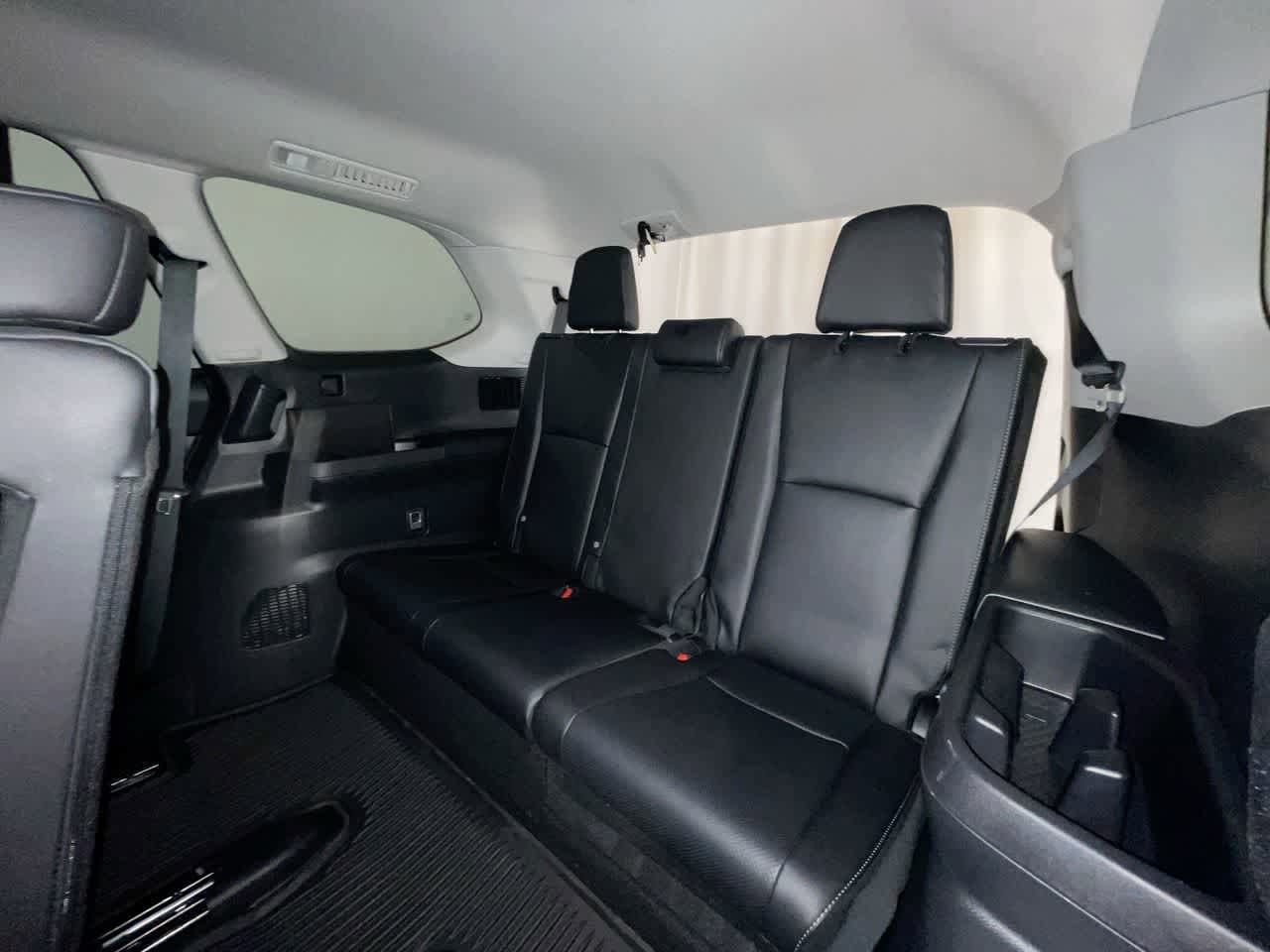 Thumbnail: 2025 Toyota Grand Highlander - 23