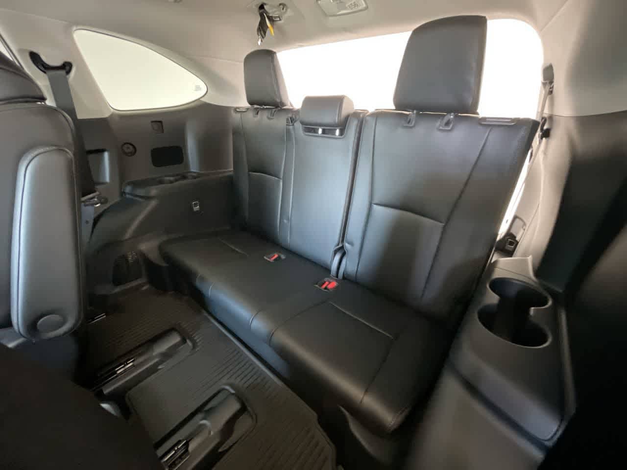 Thumbnail: 2021 Toyota Highlander - 24