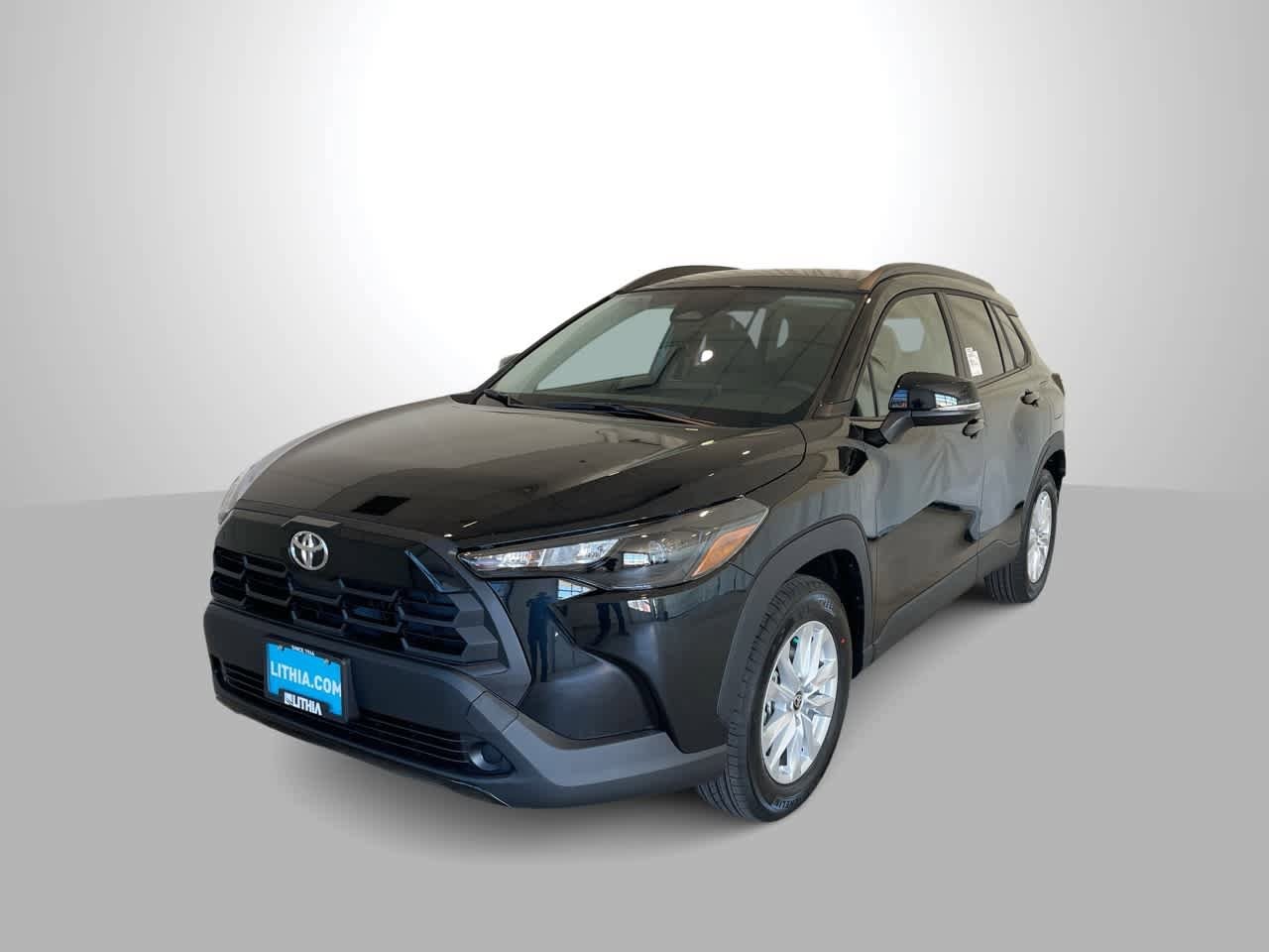 2026 Toyota Corolla Cross LE's photo