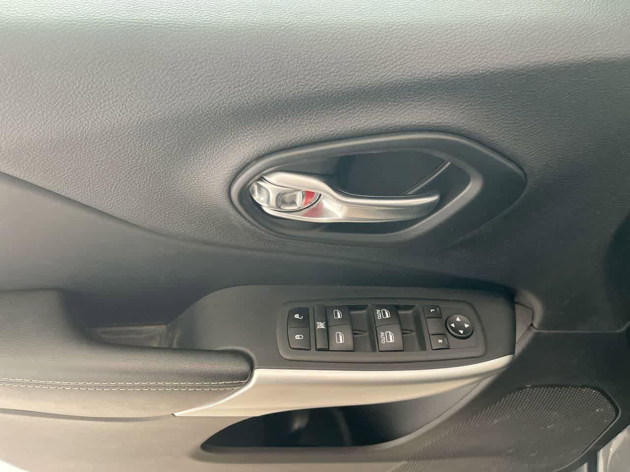 Thumbnail: 2022 Jeep Cherokee - 13