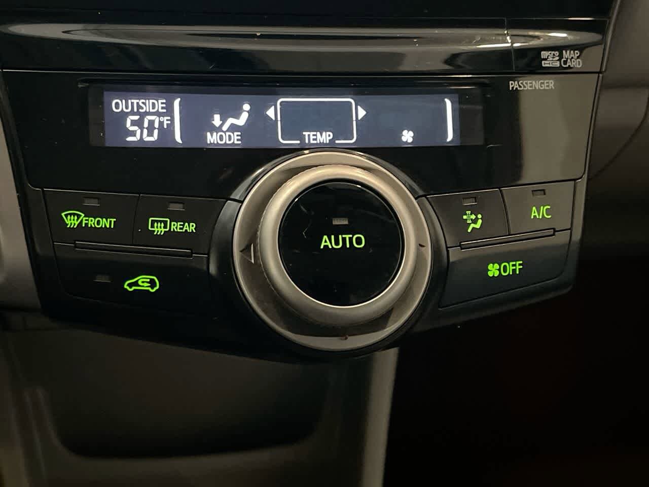 Thumbnail: 2017 Toyota Prius v - 19