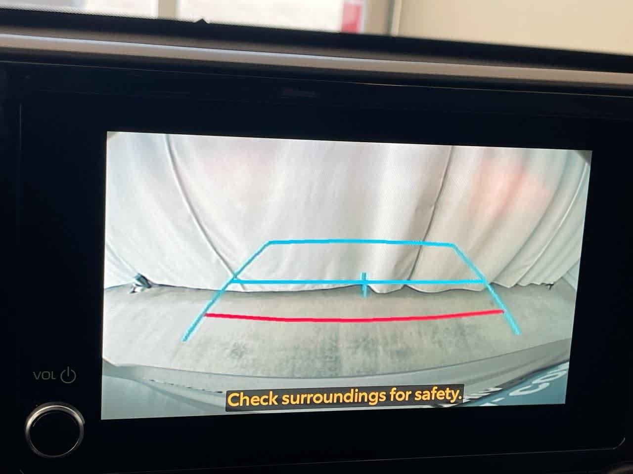 Thumbnail: 2023 Toyota Highlander - 17