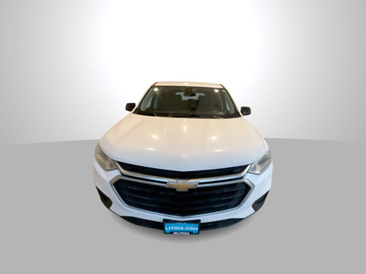 Thumbnail: 2021 Chevrolet Traverse - 3