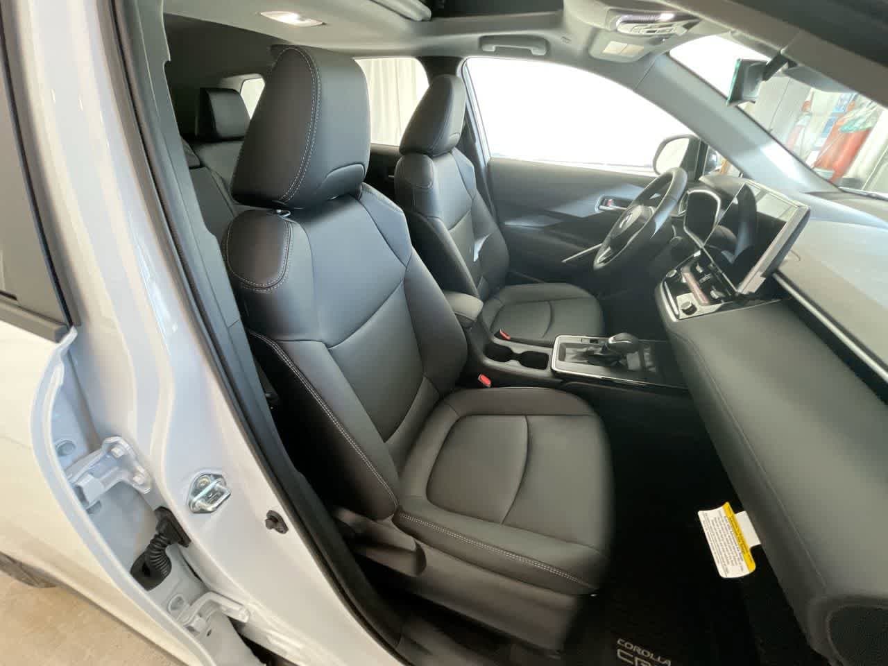 Thumbnail: 2026 Toyota Corolla Cross - 25