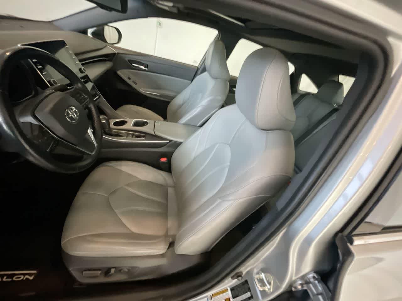 Thumbnail: 2021 Toyota Avalon - 11