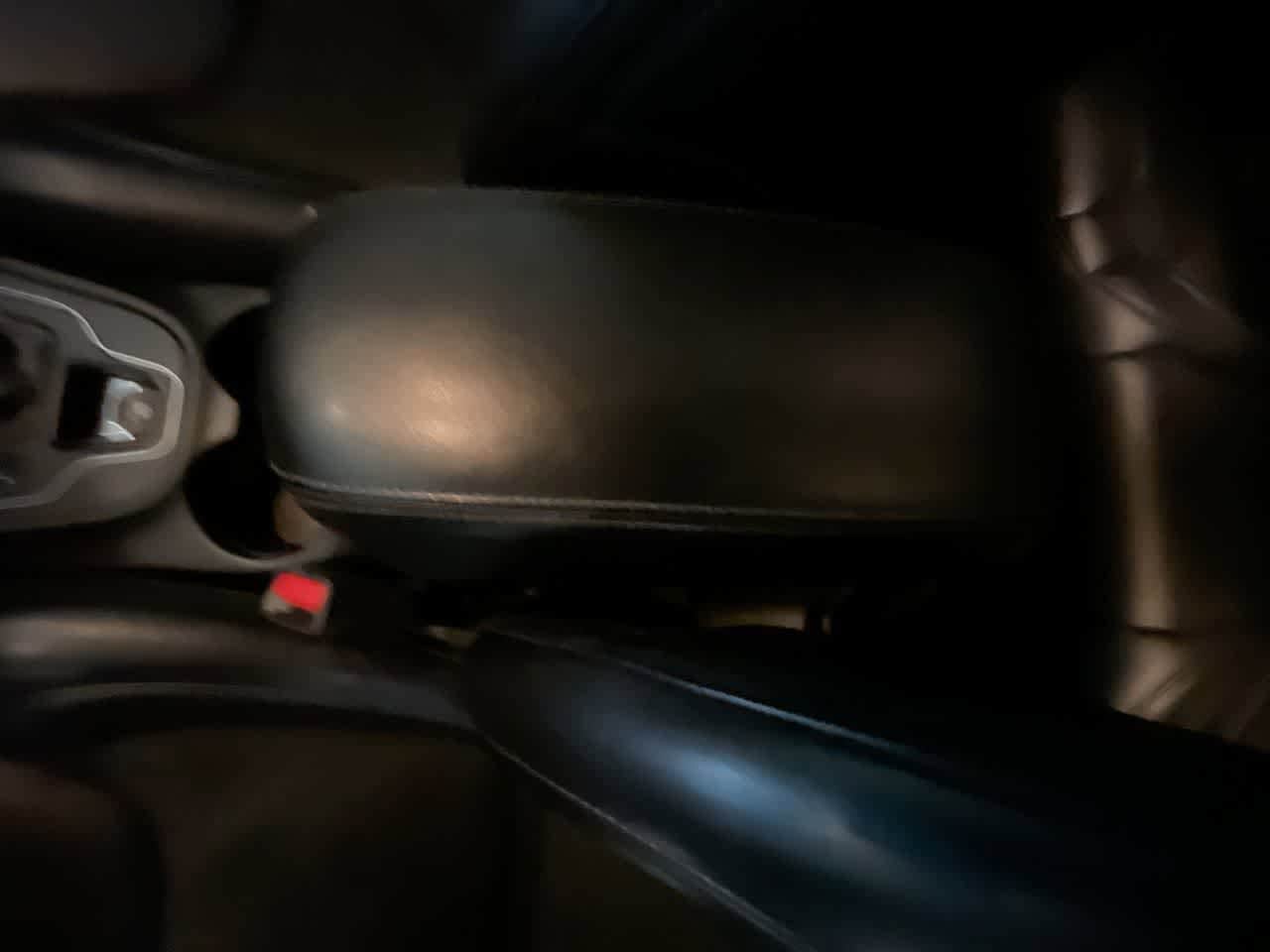 Thumbnail: 2019 Jeep Cherokee - 21