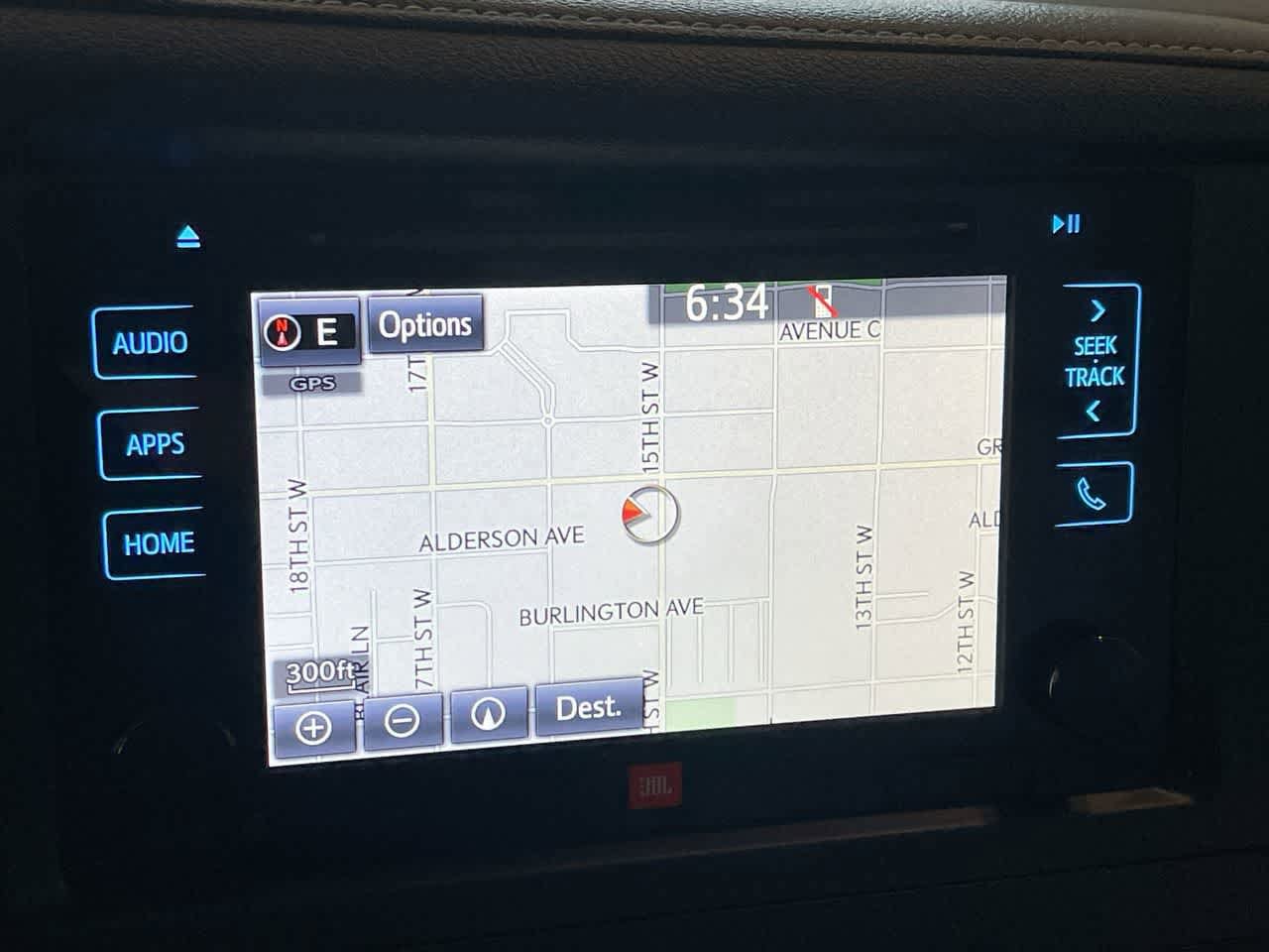 Thumbnail: 2017 Toyota Sienna - 18