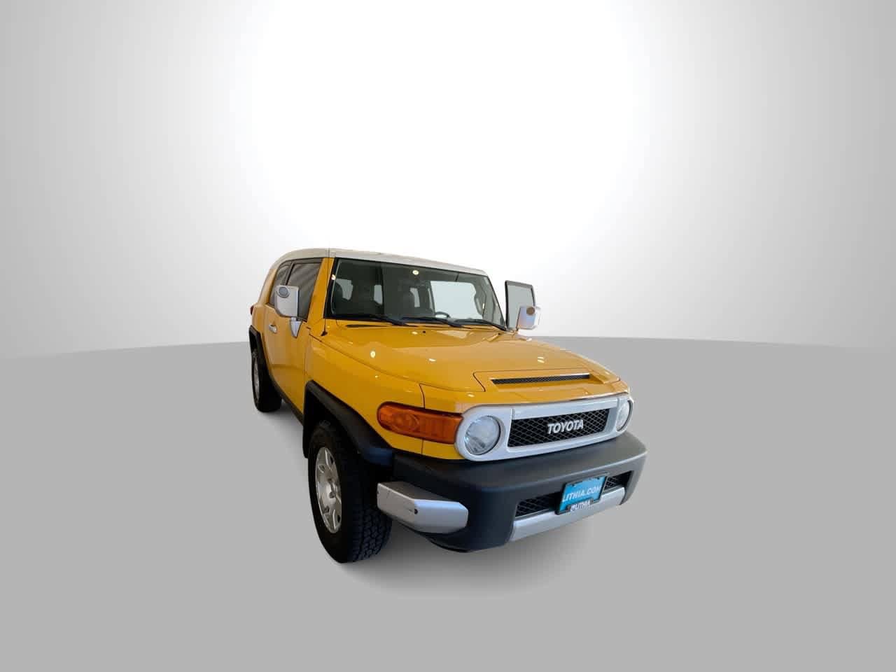 Thumbnail: 2009 Toyota FJ Cruiser - 2