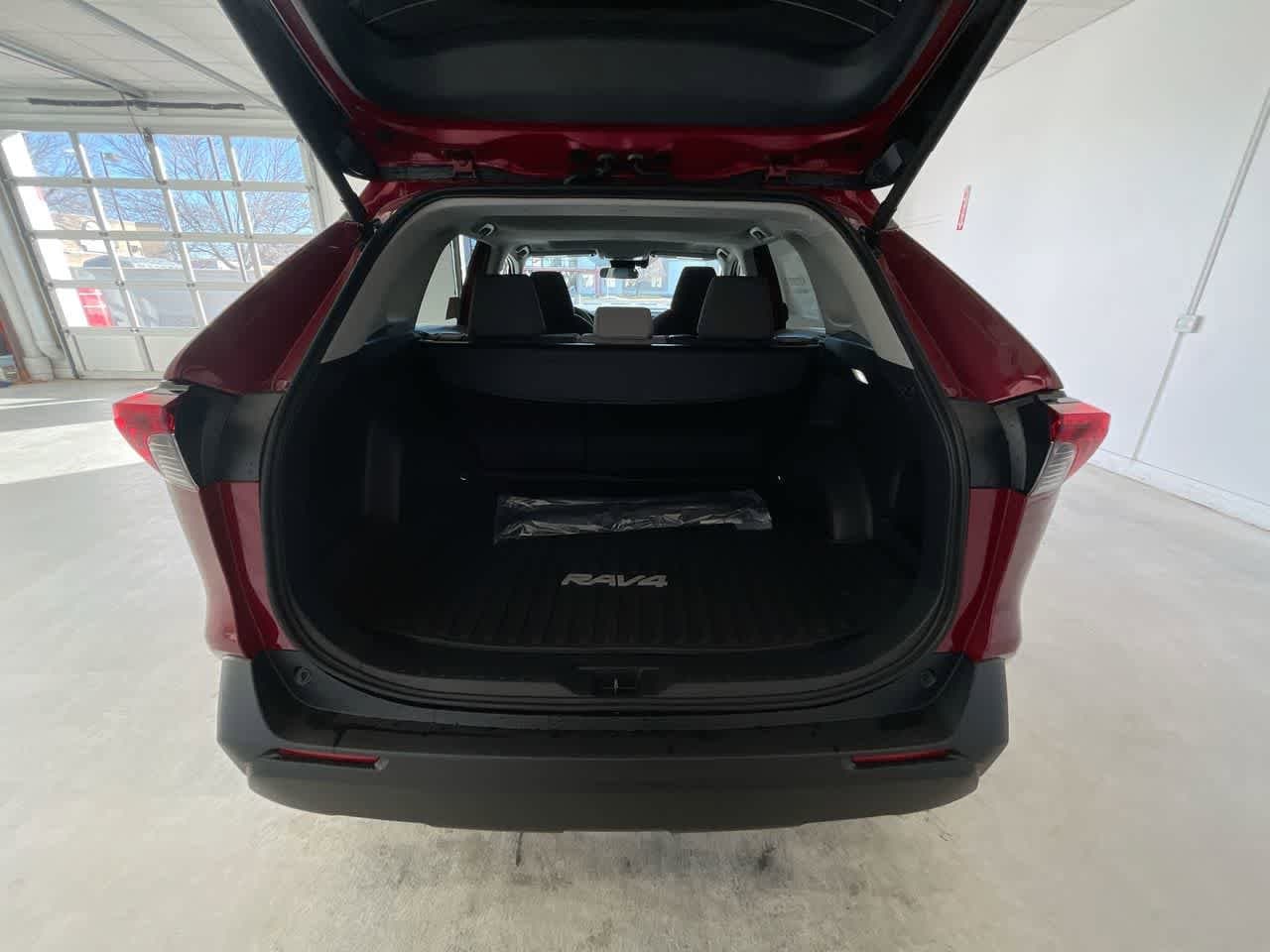 Thumbnail: 2025 Toyota RAV4 - 24