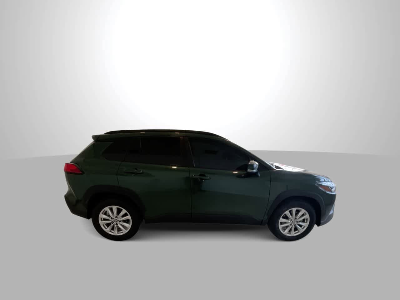 Thumbnail: 2022 Toyota Corolla Cross - 9