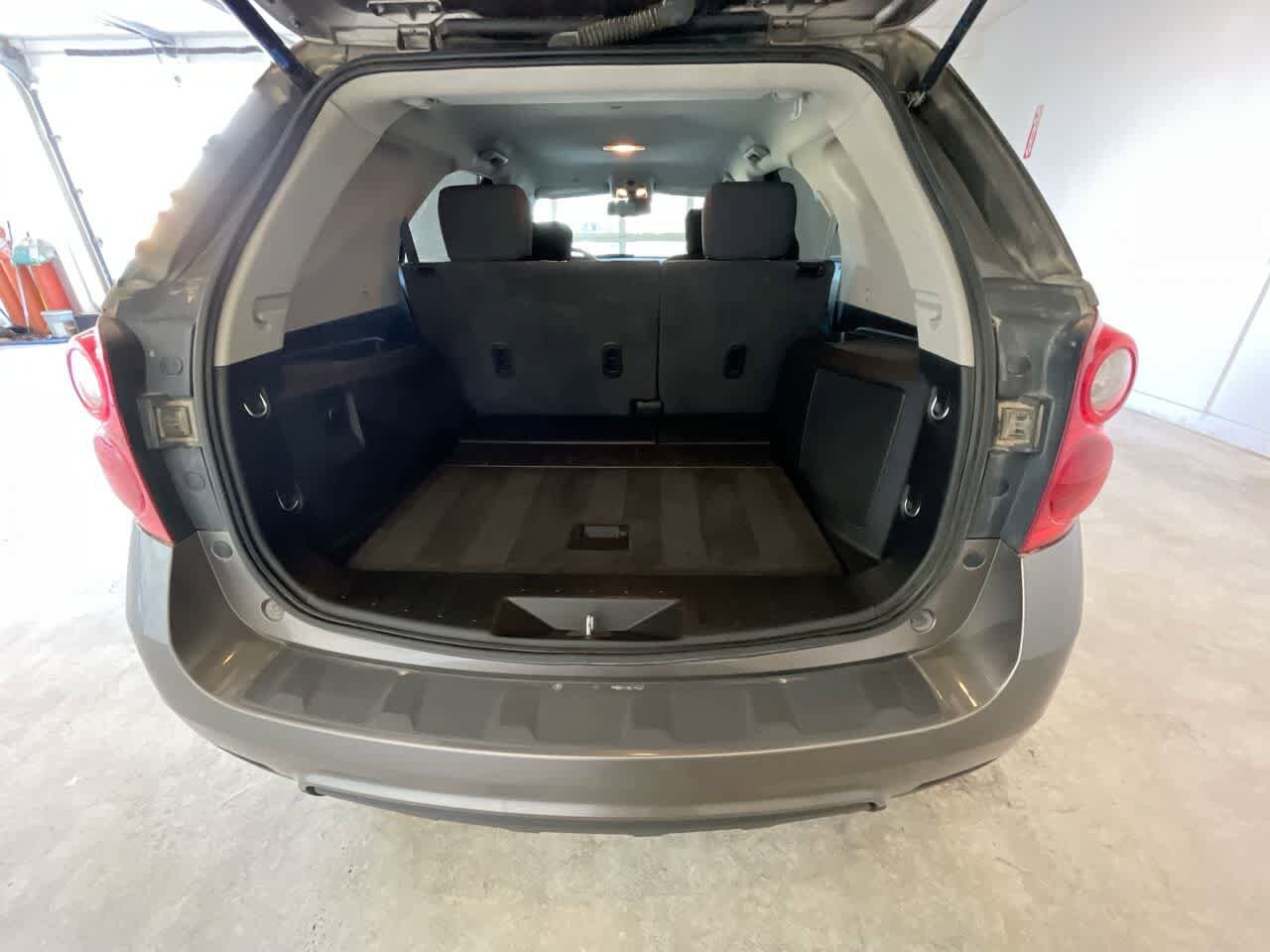 Thumbnail: 2010 Chevrolet Equinox - 22