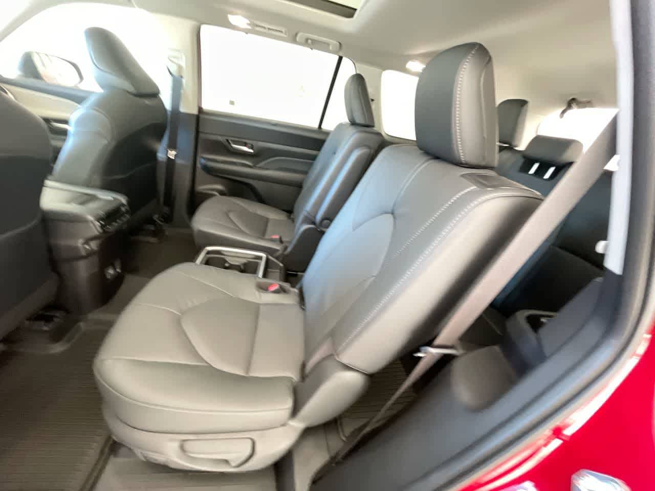 Thumbnail: 2026 Toyota Grand Highlander - 23