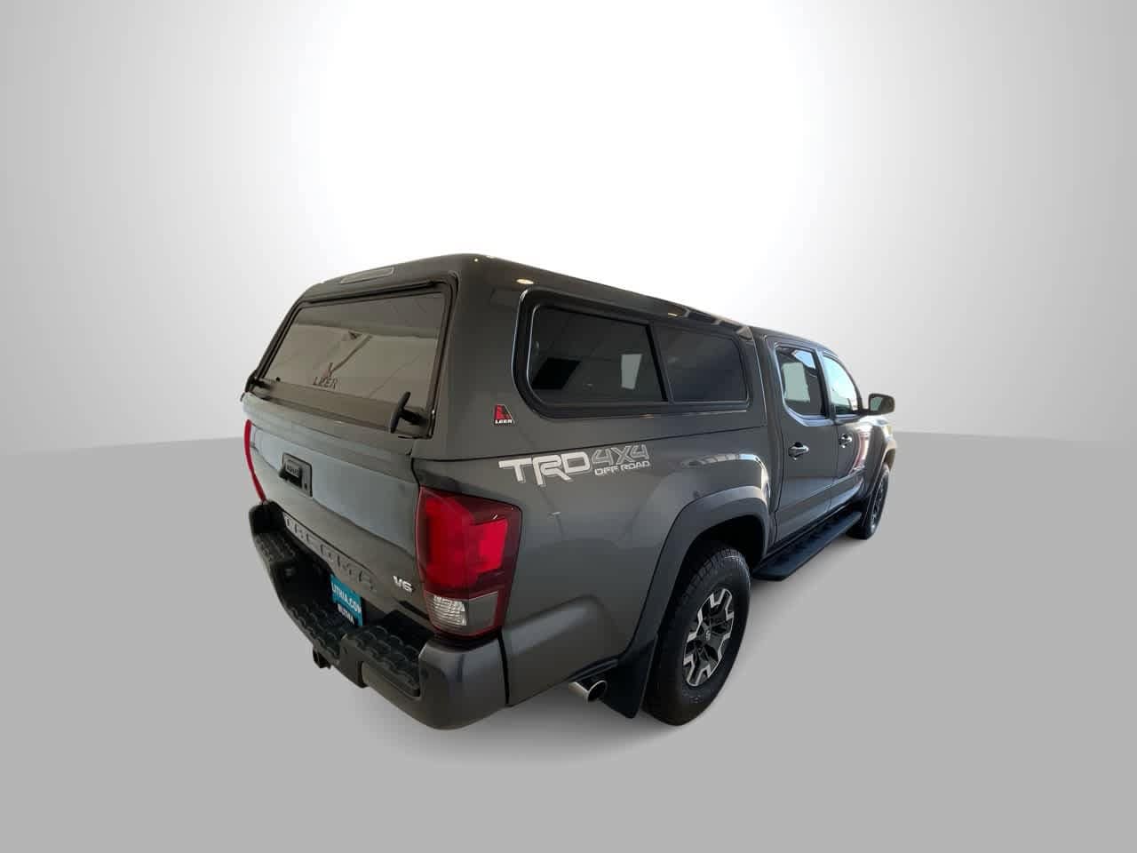Thumbnail: 2018 Toyota Tacoma - 8