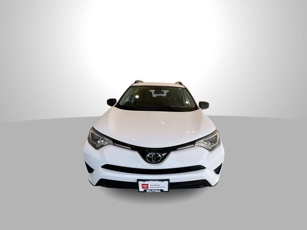 Thumbnail: 2018 Toyota RAV4 - 3