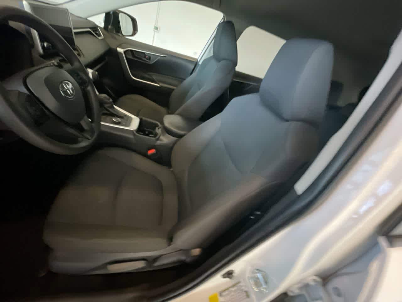 Thumbnail: 2025 Toyota RAV4 - 11