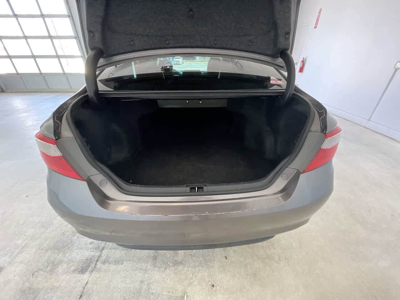 Thumbnail: 2016 Toyota Camry - 22