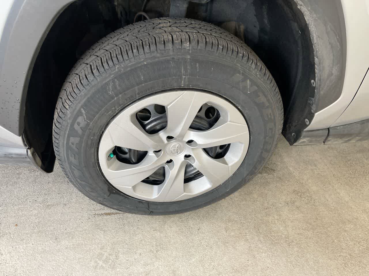 Thumbnail: 2024 Toyota RAV4 - 10