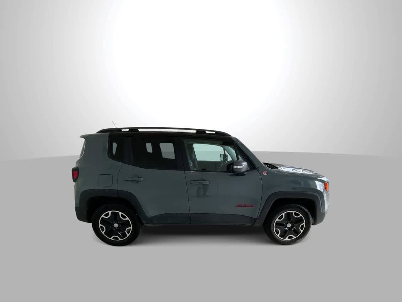 Thumbnail: 2015 Jeep Renegade - 10