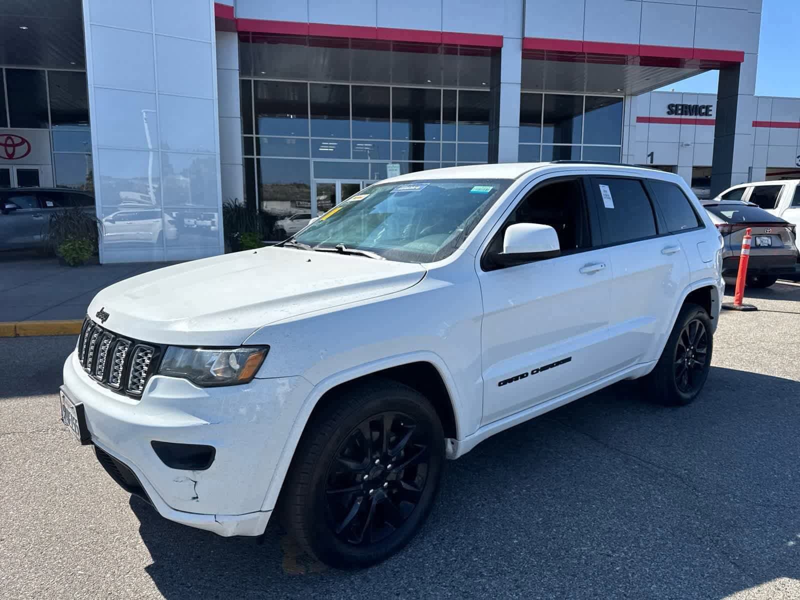 Thumbnail: 2018 Jeep Grand Cherokee - 2