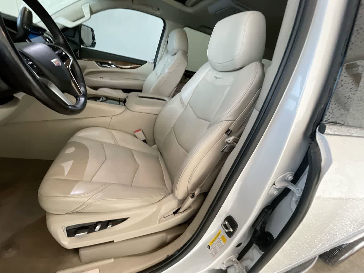 Thumbnail: 2019 Cadillac Escalade - 11