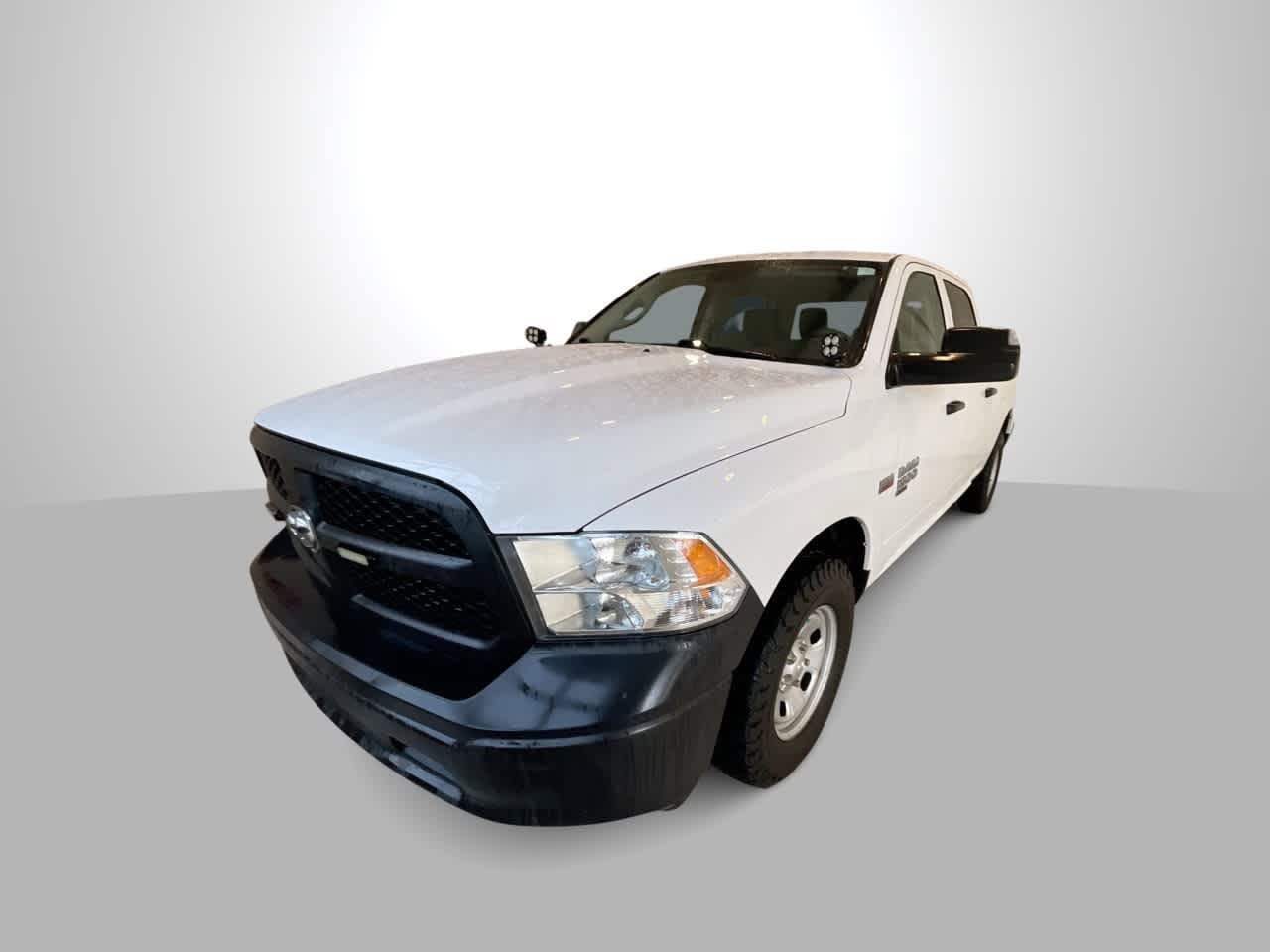 Thumbnail: 2023 RAM 1500 Classic - 4