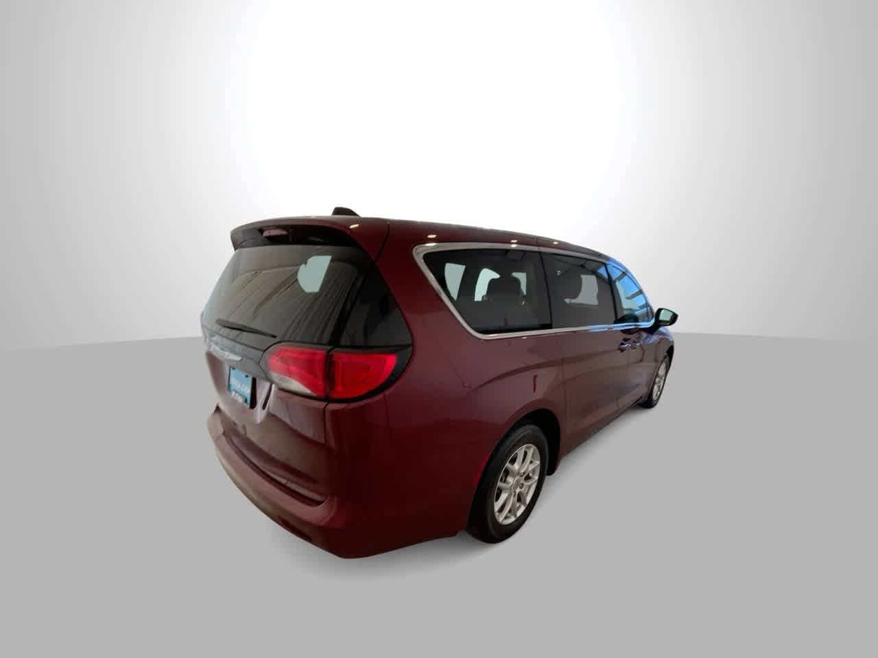 Thumbnail: 2023 Chrysler Voyager - 8