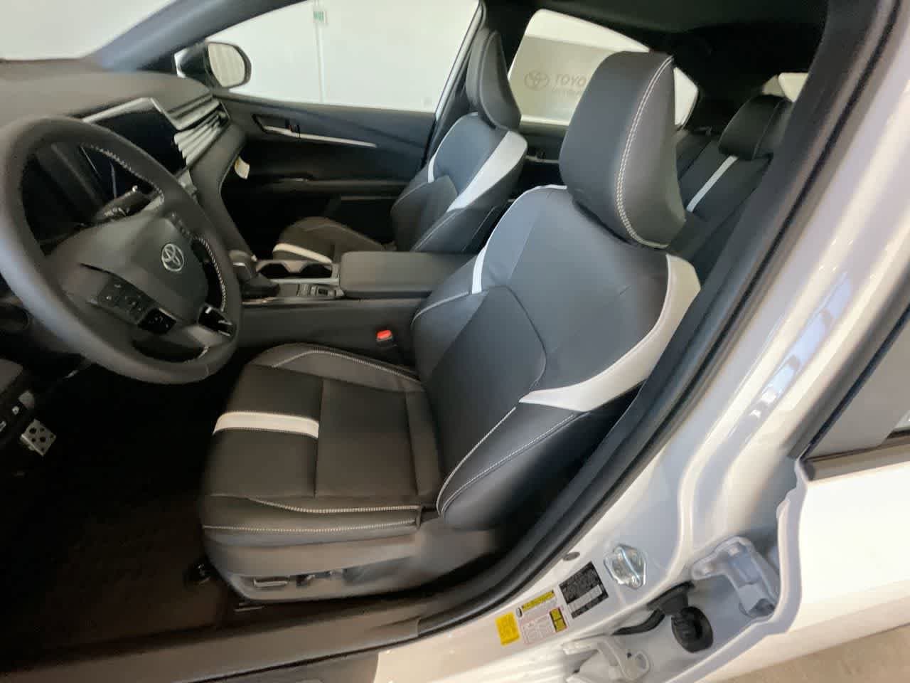 Thumbnail: 2026 Toyota Camry - 11