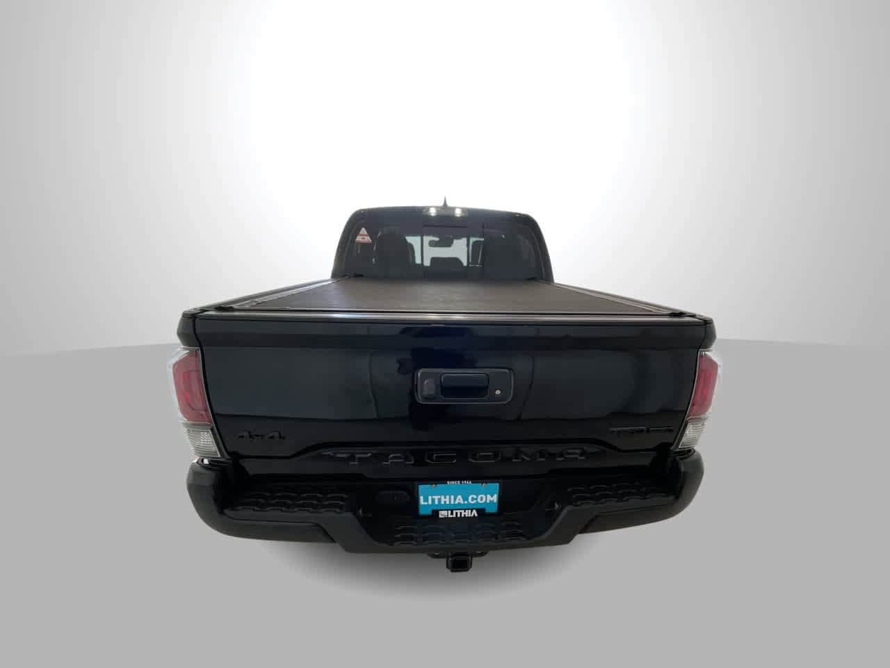 Thumbnail: 2019 Toyota Tacoma - 8